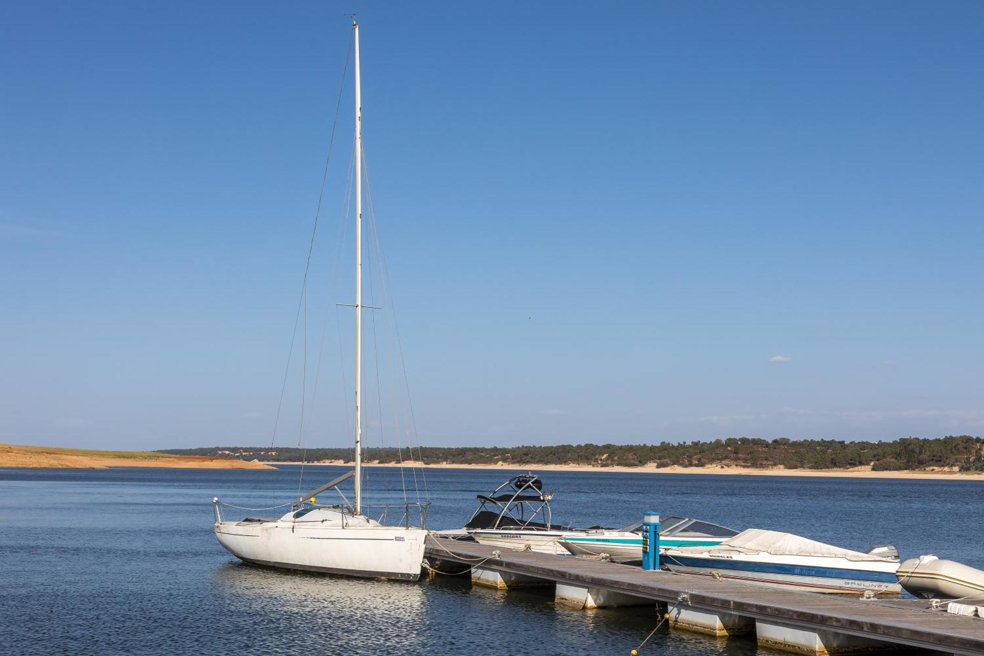 Ap Lago Montargil - Conference & Spa Εξωτερικό φωτογραφία Boats at the marina